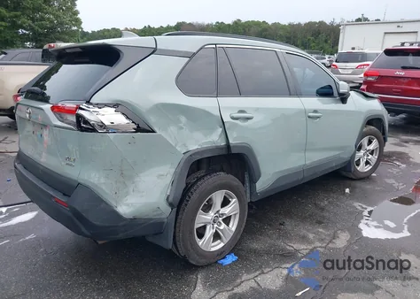 2019 Toyota Rav4 Xle z USA, uszkodzony, nr VIN 2T3P1RFVXKC040637